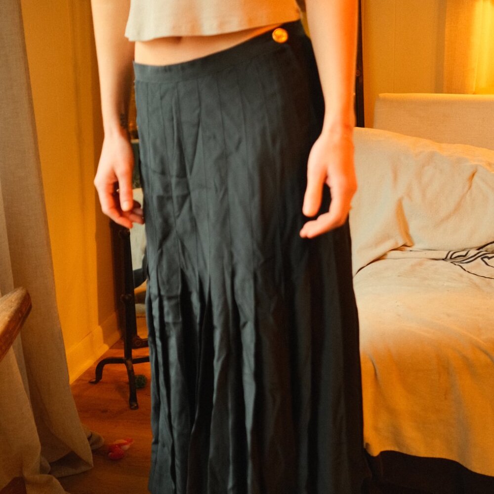 Vintage Chanel Black Pleated Skirt - 40